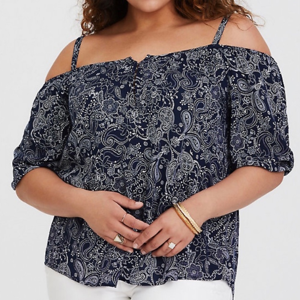 NWOT Torrid Navy Paisley Print Blouse